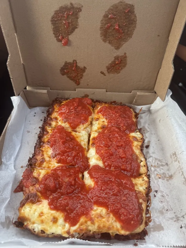 Original Sweet Sauce Square with Pepperoni